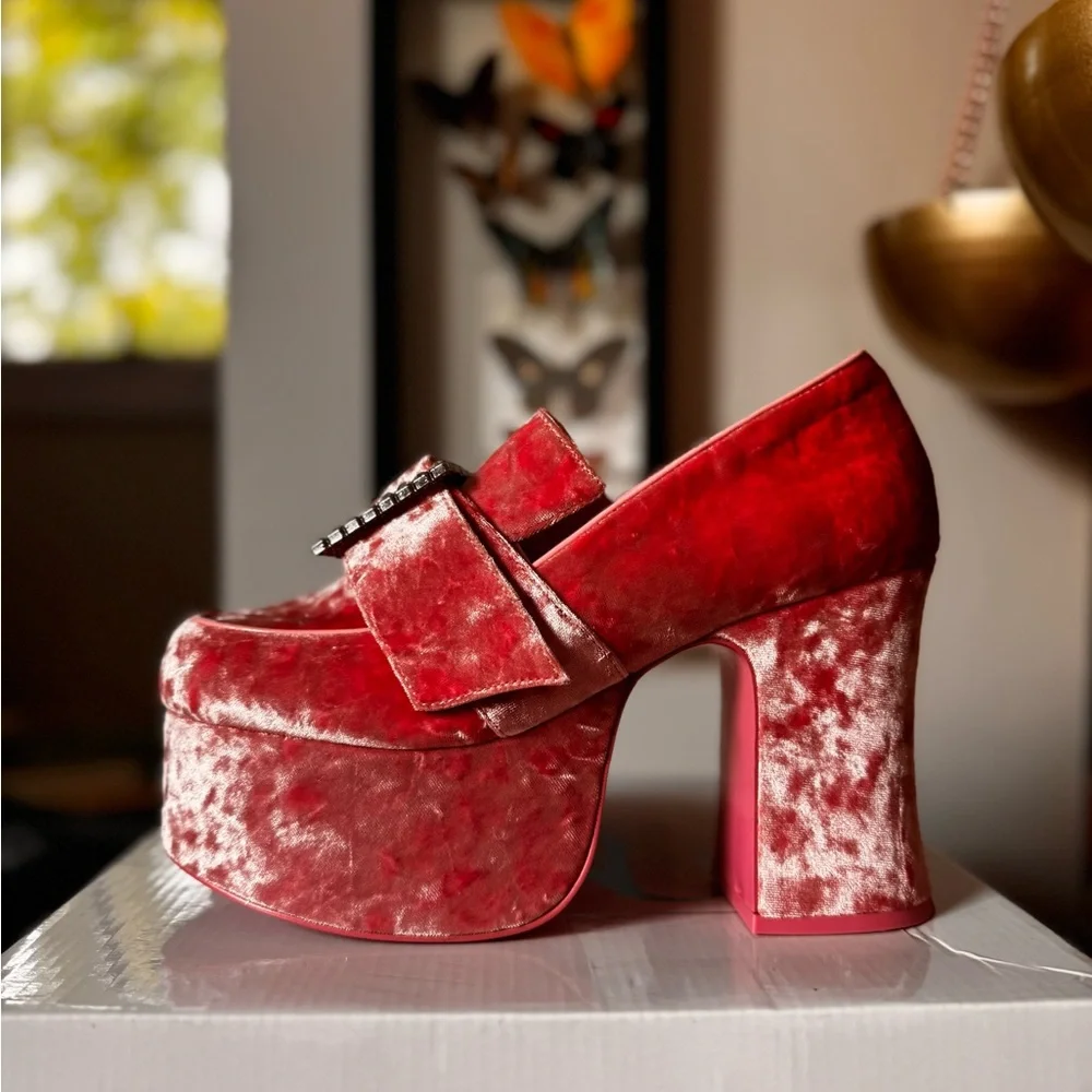 YRU Pink Velvet Platform Shoes - Picture 2 of 10